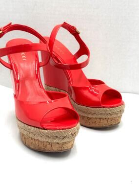 Gucci Holie Coral Red Patent Leather Platform Wedge Sandals Size EU 37
